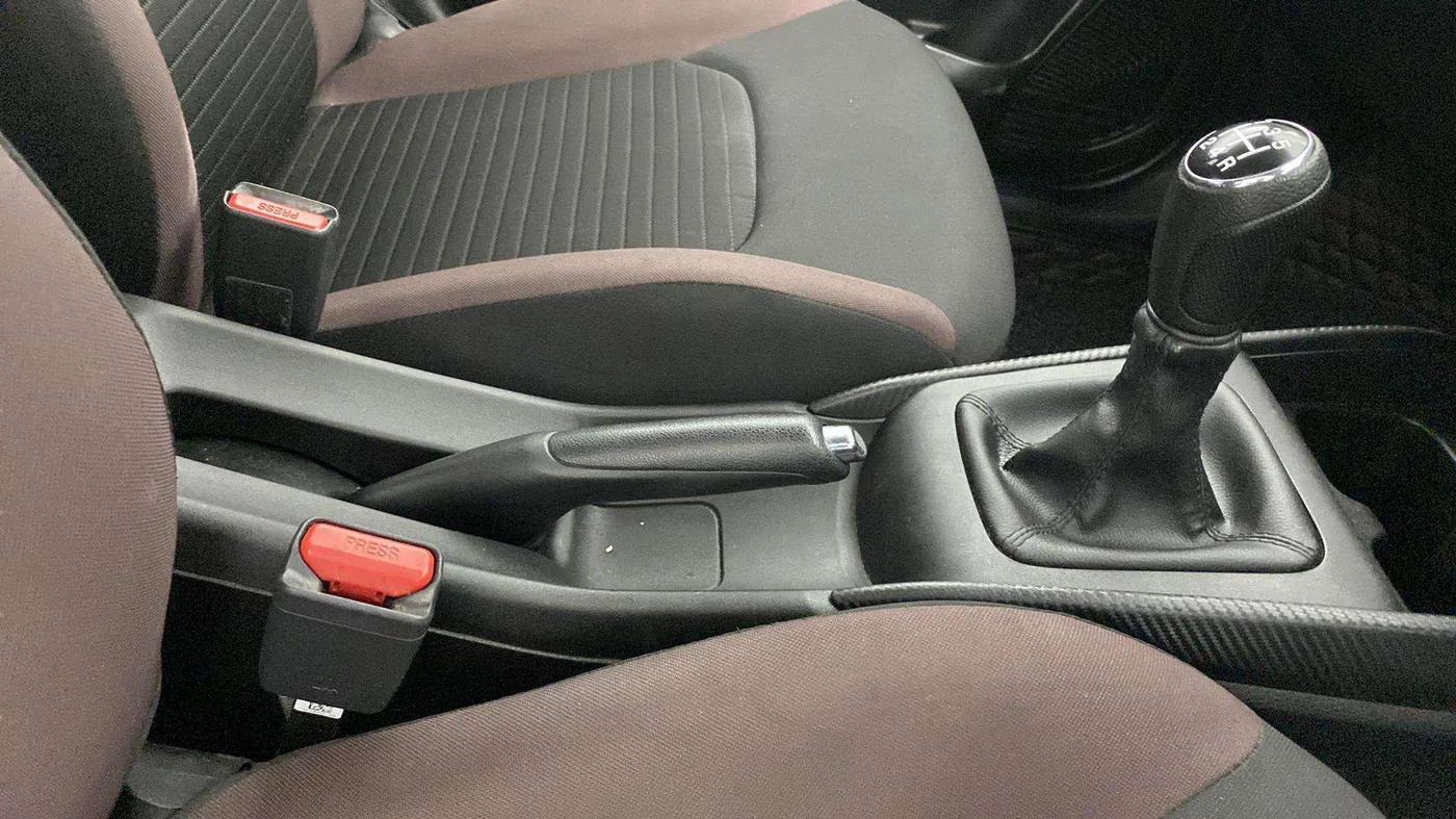 2023 Maruti FRONX DELTA PLUS 1.2MT, Petrol, Manual, 47,810 km, Gear Lever