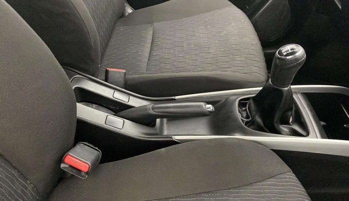 2017 Maruti Baleno DELTA PETROL 1.2, Petrol, Manual, 80,197 km, Gear Lever
