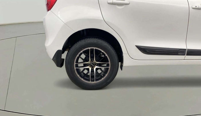 2017 Maruti Baleno DELTA PETROL 1.2, Petrol, Manual, 80,197 km, Right Rear Wheel