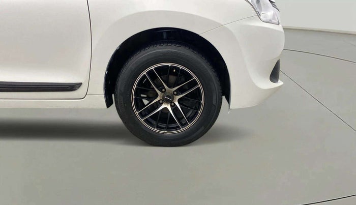 2017 Maruti Baleno DELTA PETROL 1.2, Petrol, Manual, 80,197 km, Right Front Wheel