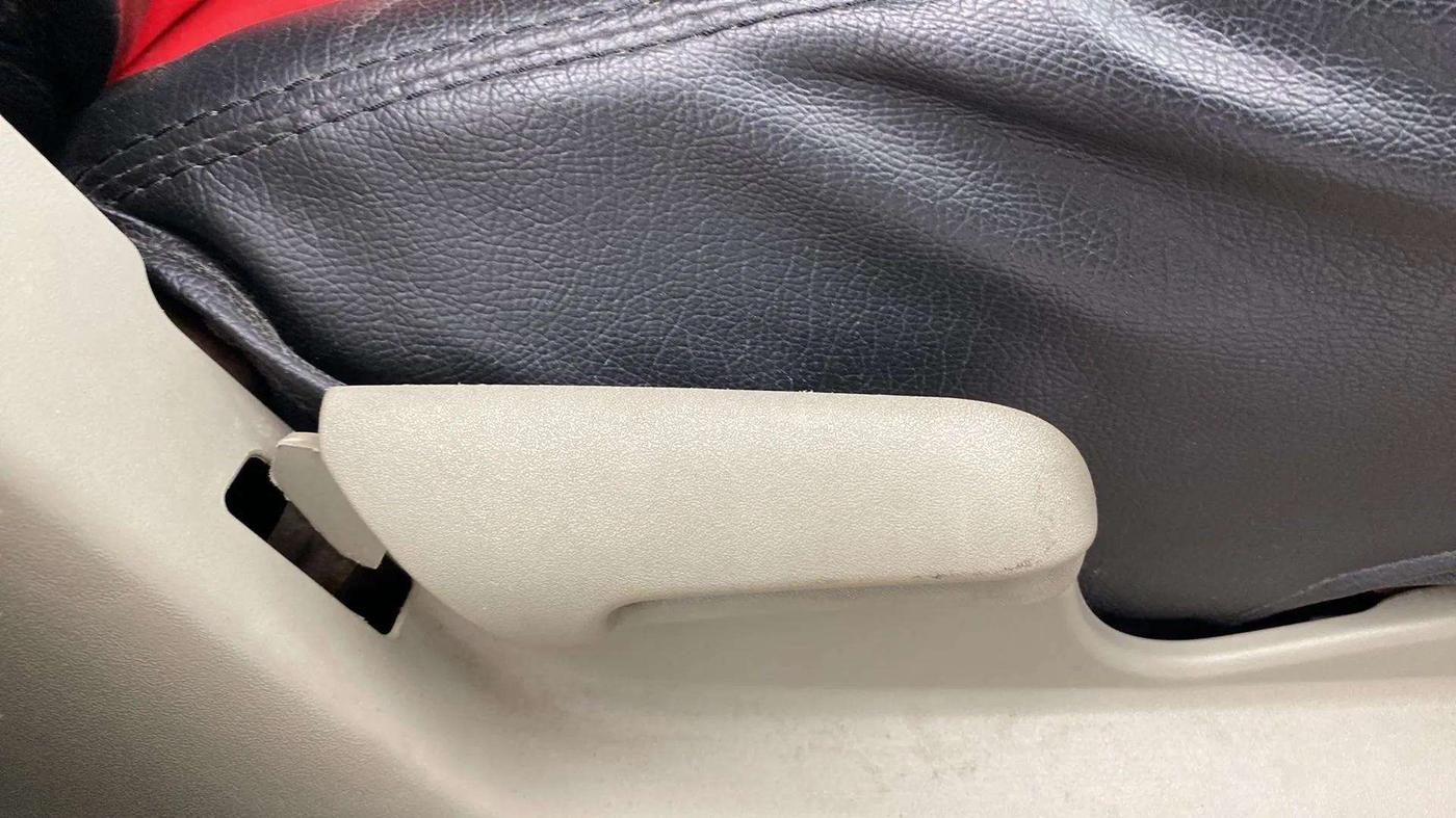 2015 Maruti Celerio VXI, Petrol, Manual, 64,361 km, Driver Side Adjustment Panel