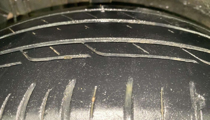 2020 Tata NEXON XZ PETROL, Petrol, Manual, 58,449 km, Right Rear Tyre Tread