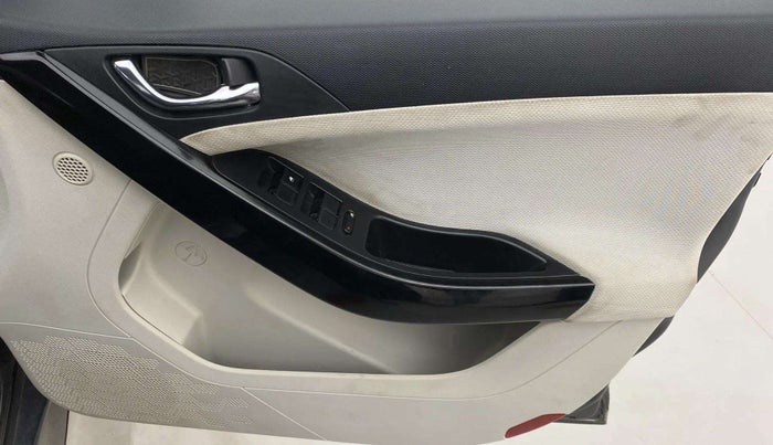 2020 Tata NEXON XZ PETROL, Petrol, Manual, 58,449 km, Driver Side Door Panels Control