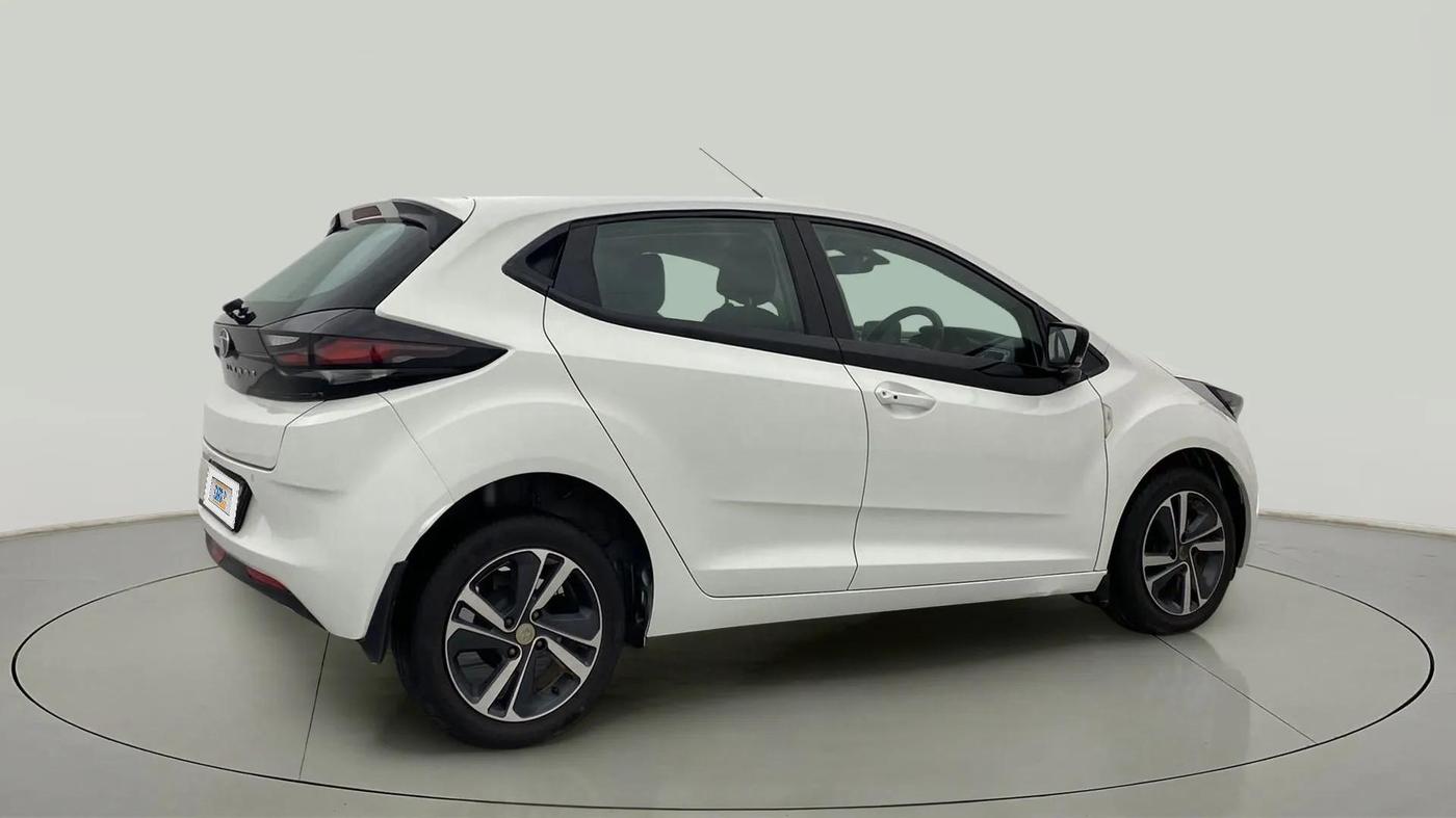 2021 Tata ALTROZ XZ DIESEL, Diesel, Manual, 55,662 km, Right Back Diagonal
