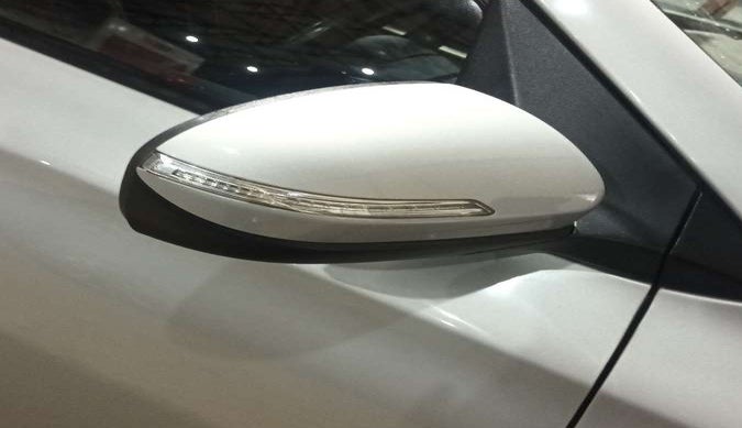 2018 Hyundai Elite i20 ASTA 1.2  CVT, Petrol, Automatic, 34,001 km, Right rear-view mirror - Minor scratches