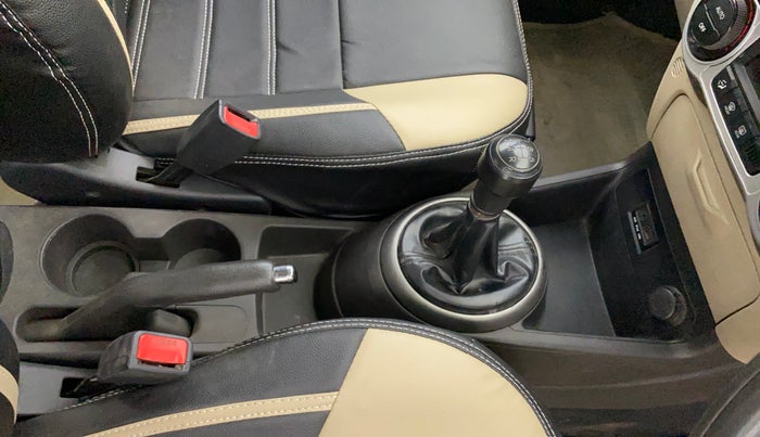 2013 Hyundai i20 MAGNA 1.2, Petrol, Manual, 74,970 km, Gear Lever