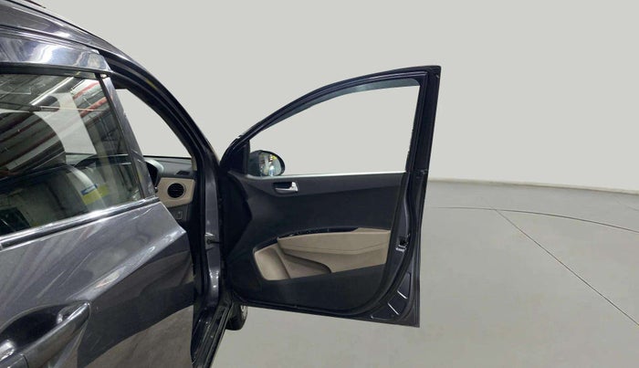 2017 Hyundai Grand i10 SPORTZ (O) AT 1.2 KAPPA VTVT, Petrol, Automatic, 46,600 km, RHS Front Door