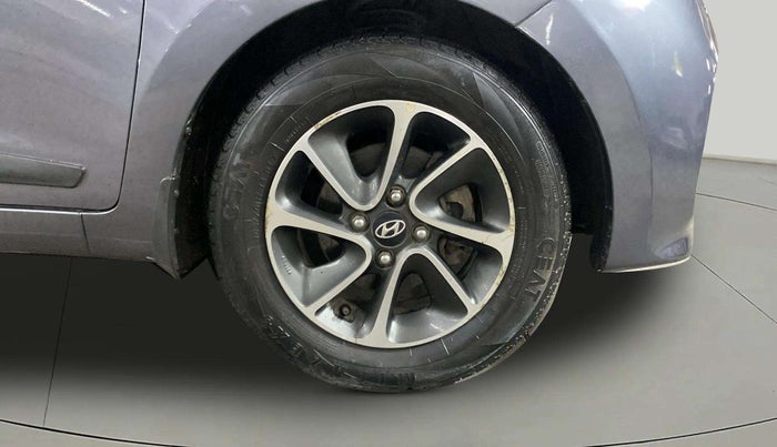 2017 Hyundai Grand i10 SPORTZ (O) AT 1.2 KAPPA VTVT, Petrol, Automatic, 46,600 km, Right Front Wheel