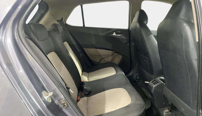 2017 Hyundai Grand i10 SPORTZ (O) AT 1.2 KAPPA VTVT, Petrol, Automatic, 46,600 km, Right Side Rear Door Cabin