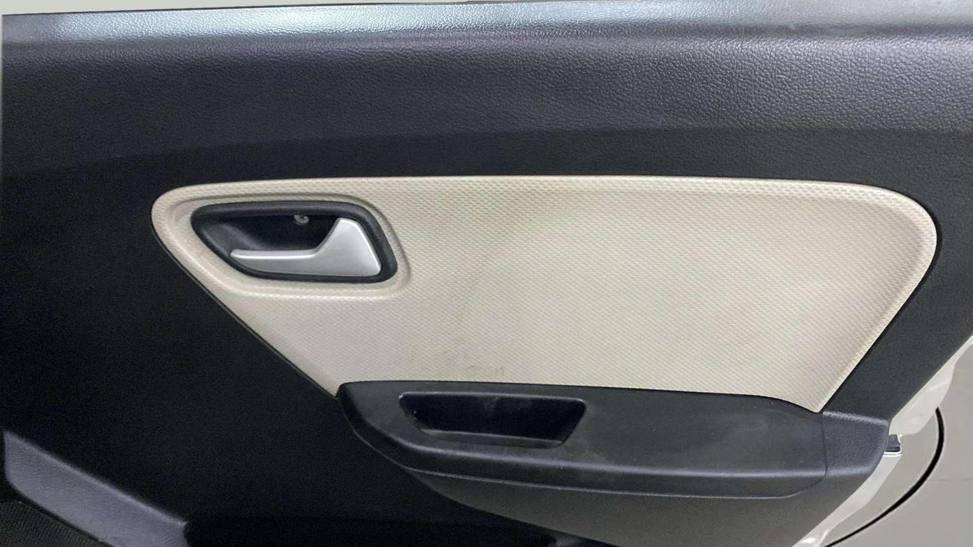 2020 Maruti Alto LXI OPT CNG, CNG, Manual, 47,752 km, Driver Side Door Panels Control