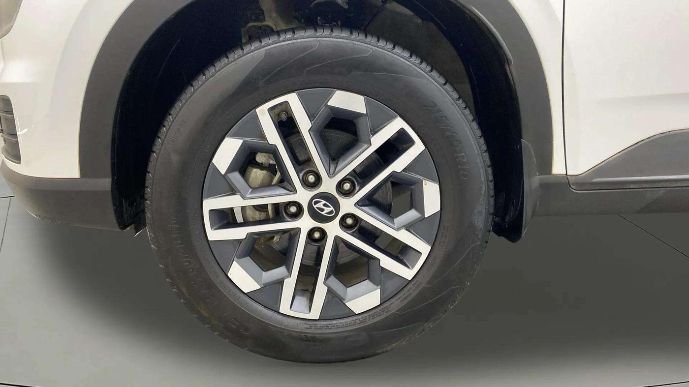 2024 Hyundai VENUE SX (O) MT 1.0 Turbo, Petrol, Manual, 21,747 km, Left Front Wheel