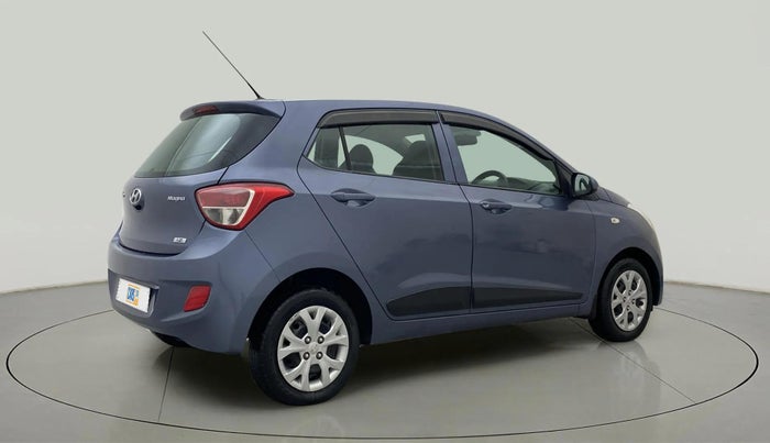 2016 Hyundai Grand i10 MAGNA 1.2 KAPPA VTVT, Petrol, Manual, 33,900 km, Right Back Diagonal