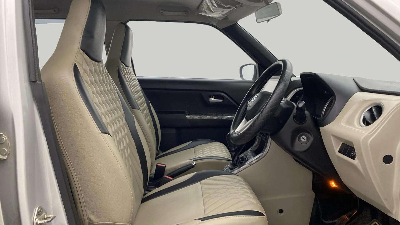 2020 Maruti New Wagon-R ZXI 1.2, Petrol, Manual, 91,539 km, Right Side Front Door Cabin