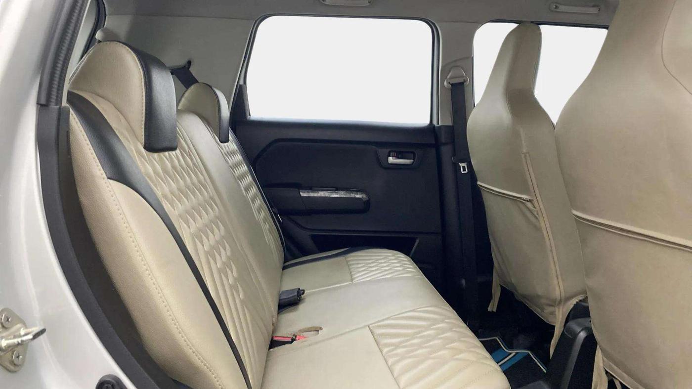 2020 Maruti New Wagon-R ZXI 1.2, Petrol, Manual, 91,539 km, Right Side Rear Door Cabin