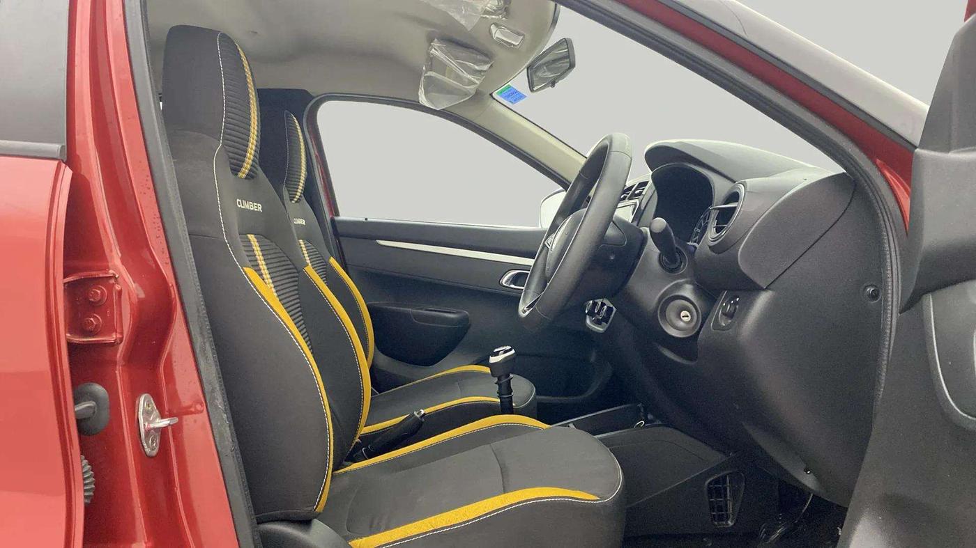 2024 Renault Kwid CLIMBER MT 1.0, Petrol, Manual, 20,773 km, Right Side Front Door Cabin