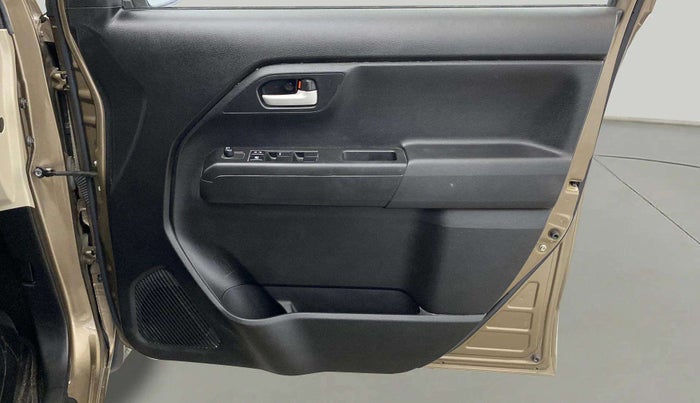 2021 Maruti New Wagon-R VXI (O) 1.0, Petrol, Manual, 15,173 km, Driver Side Door Panels Control
