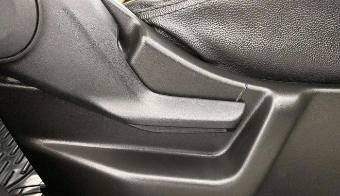 2021 Maruti New Wagon-R VXI (O) 1.0, Petrol, Manual, 15,173 km, Driver Side Adjustment Panel
