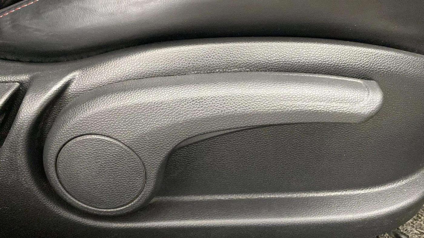 2020 Hyundai Elite i20 SPORTZ PLUS 1.2, Petrol, Manual, 94,075 km, Driver Side Adjustment Panel