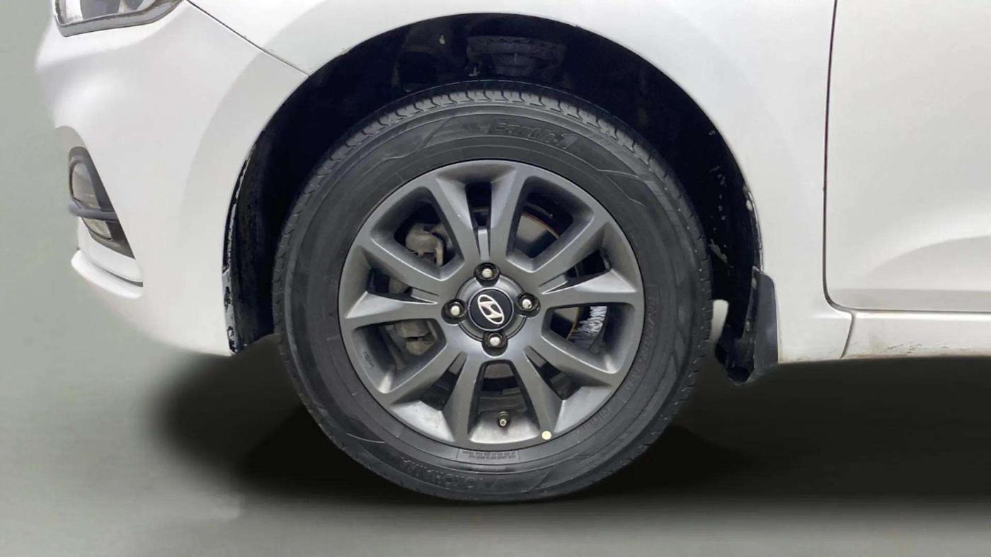 2020 Hyundai Elite i20 SPORTZ PLUS 1.2, Petrol, Manual, 94,075 km, Left Front Wheel