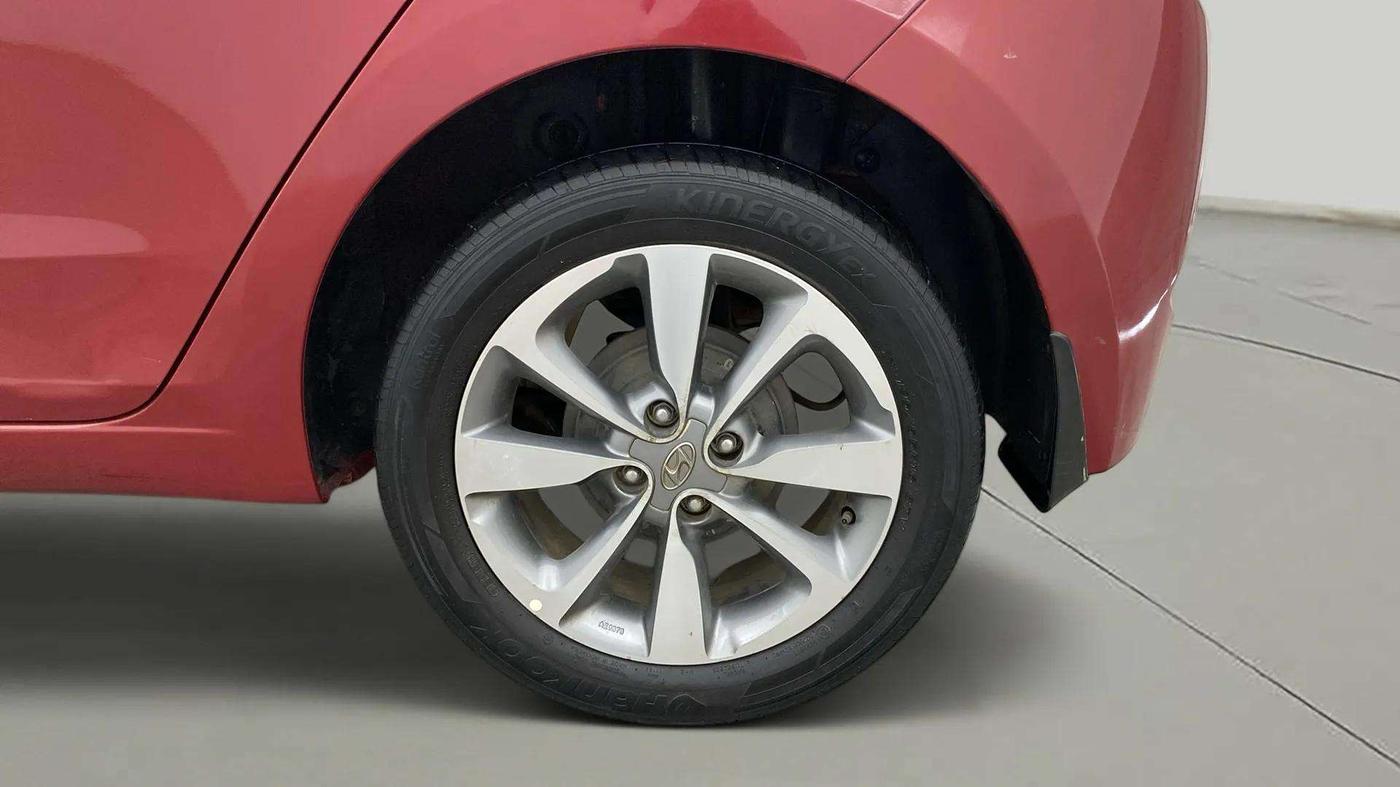 2017 Hyundai Elite i20 ASTA 1.2 DUAL TONE, Petrol, Manual, 42,975 km, Left Rear Wheel