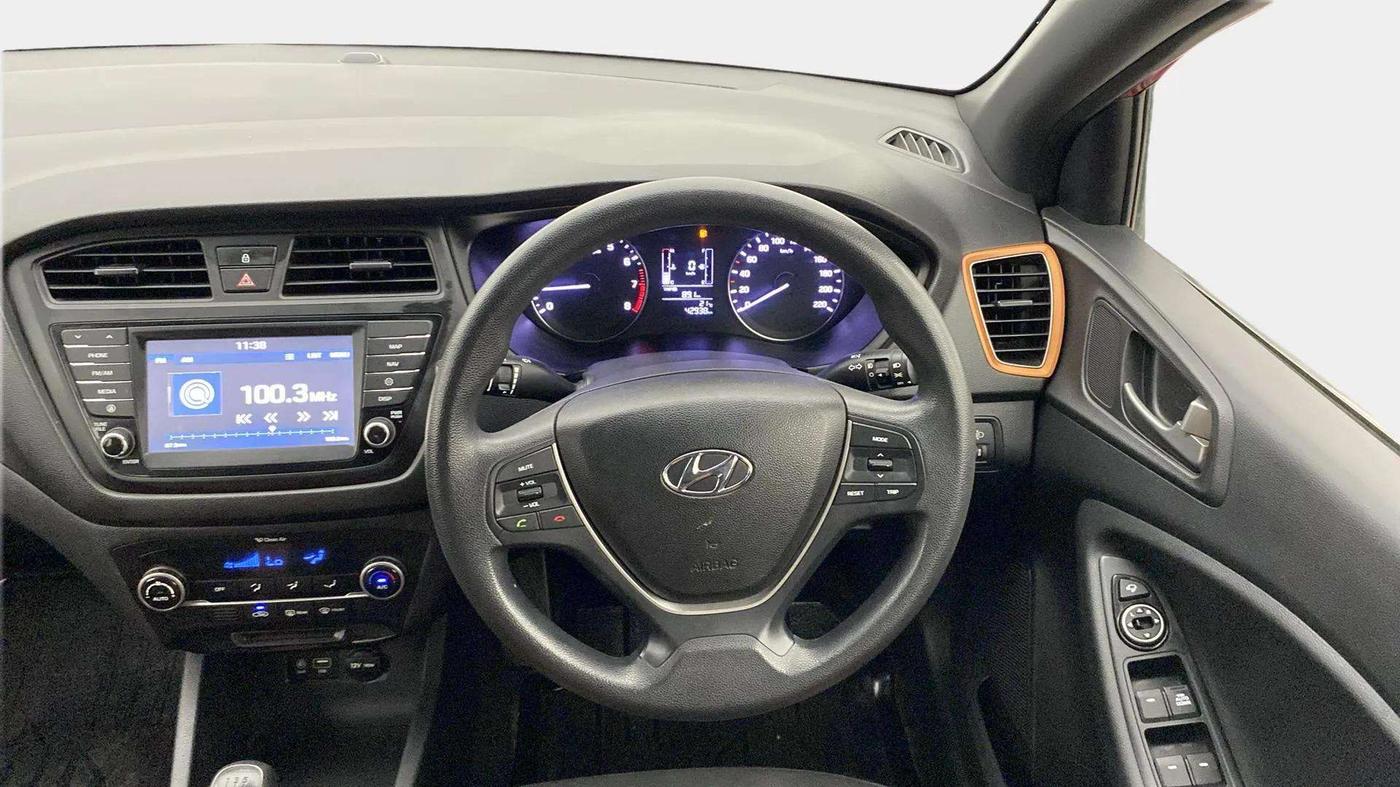 2017 Hyundai Elite i20 ASTA 1.2 DUAL TONE, Petrol, Manual, 42,975 km, Steering Wheel Close Up