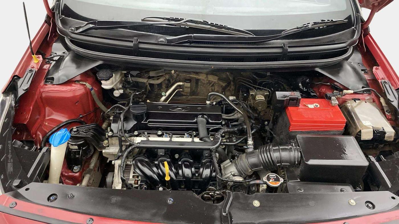 2017 Hyundai Elite i20 ASTA 1.2 DUAL TONE, Petrol, Manual, 42,975 km, Engine View