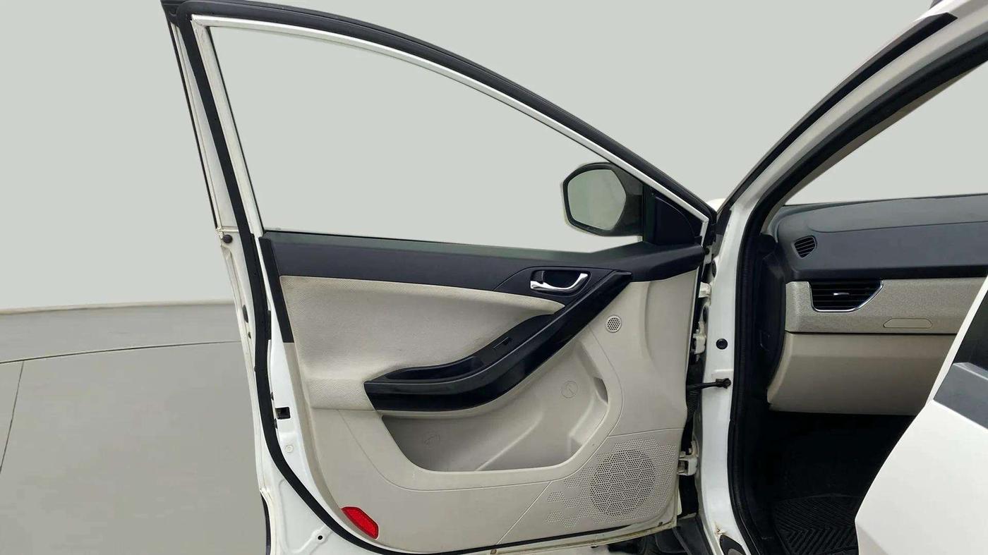 2020 Tata NEXON XZ PETROL, Petrol, Manual, 95,121 km, LHS Front Door