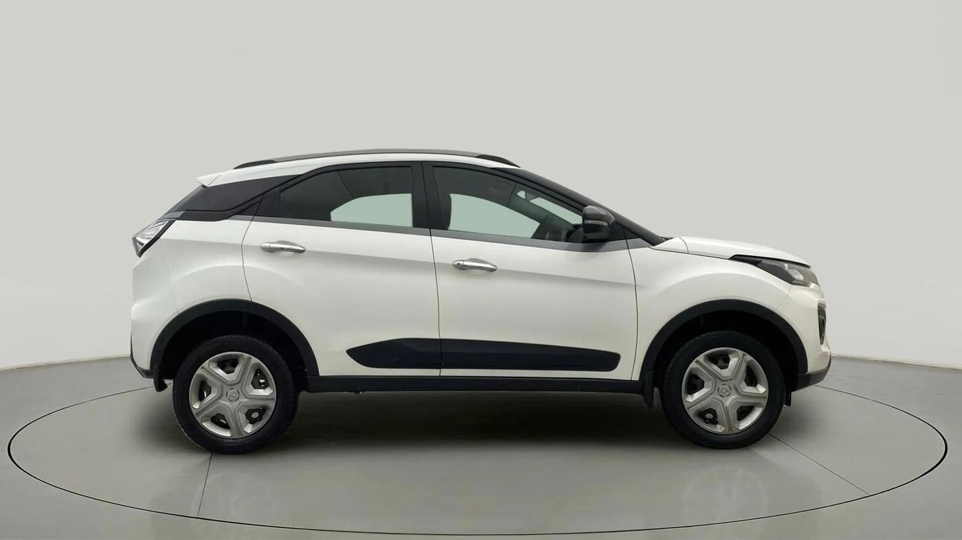 2020 Tata NEXON XZ PETROL, Petrol, Manual, 95,121 km, Right Side View