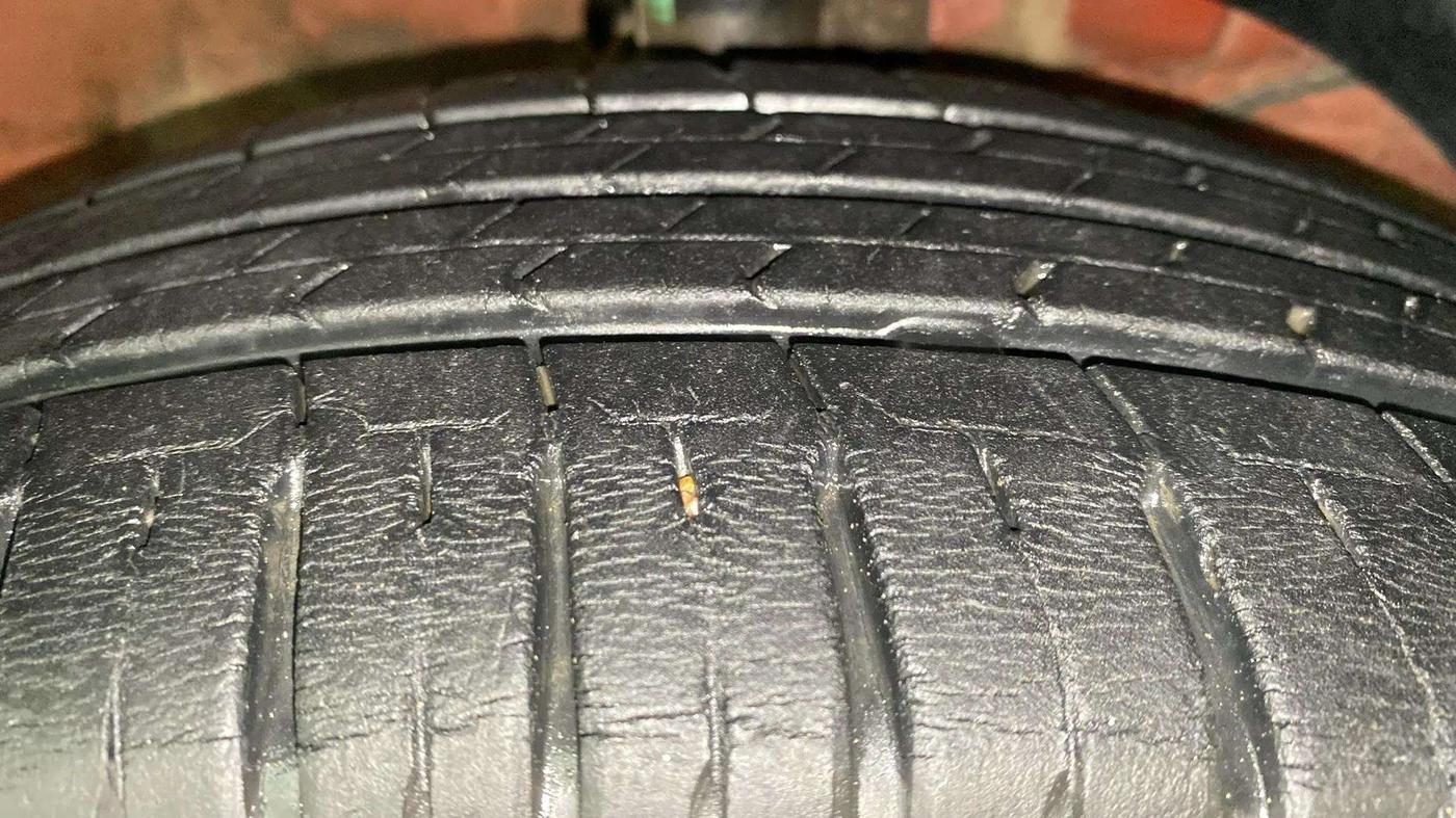 2017 Maruti Dzire ZDI PLUS AMT, Diesel, Automatic, 11,330 km, Right Front Tyre Tread