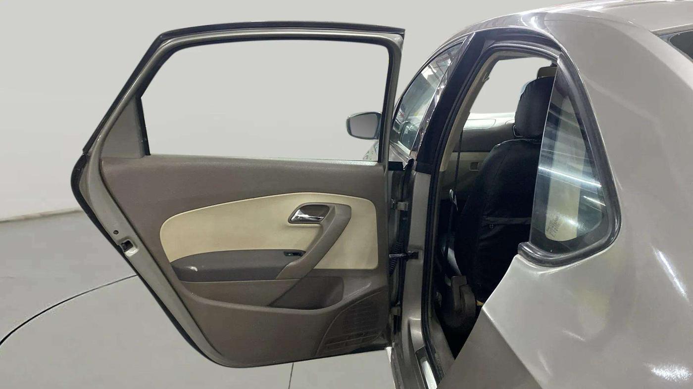 2013 Skoda Rapid AMBITION 1.6 MPI MT, Petrol, Manual, 82,407 km, LHS Rear Door