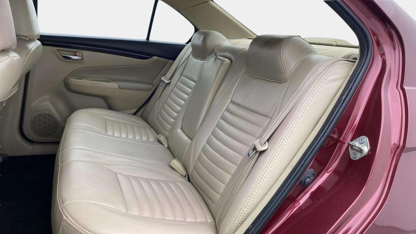 2017 Maruti Ciaz ZETA 1.4  MT PETROL, Petrol, Manual, 94,529 km, Right Side Rear Door Cabin