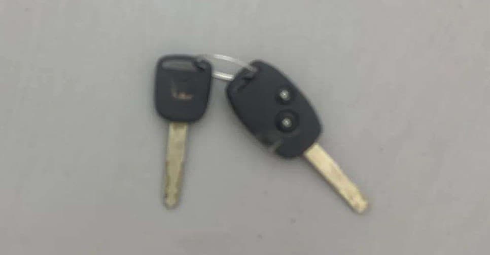 2013 Honda Brio VX AT, Petrol, Automatic, 82,812 km, Key Close Up