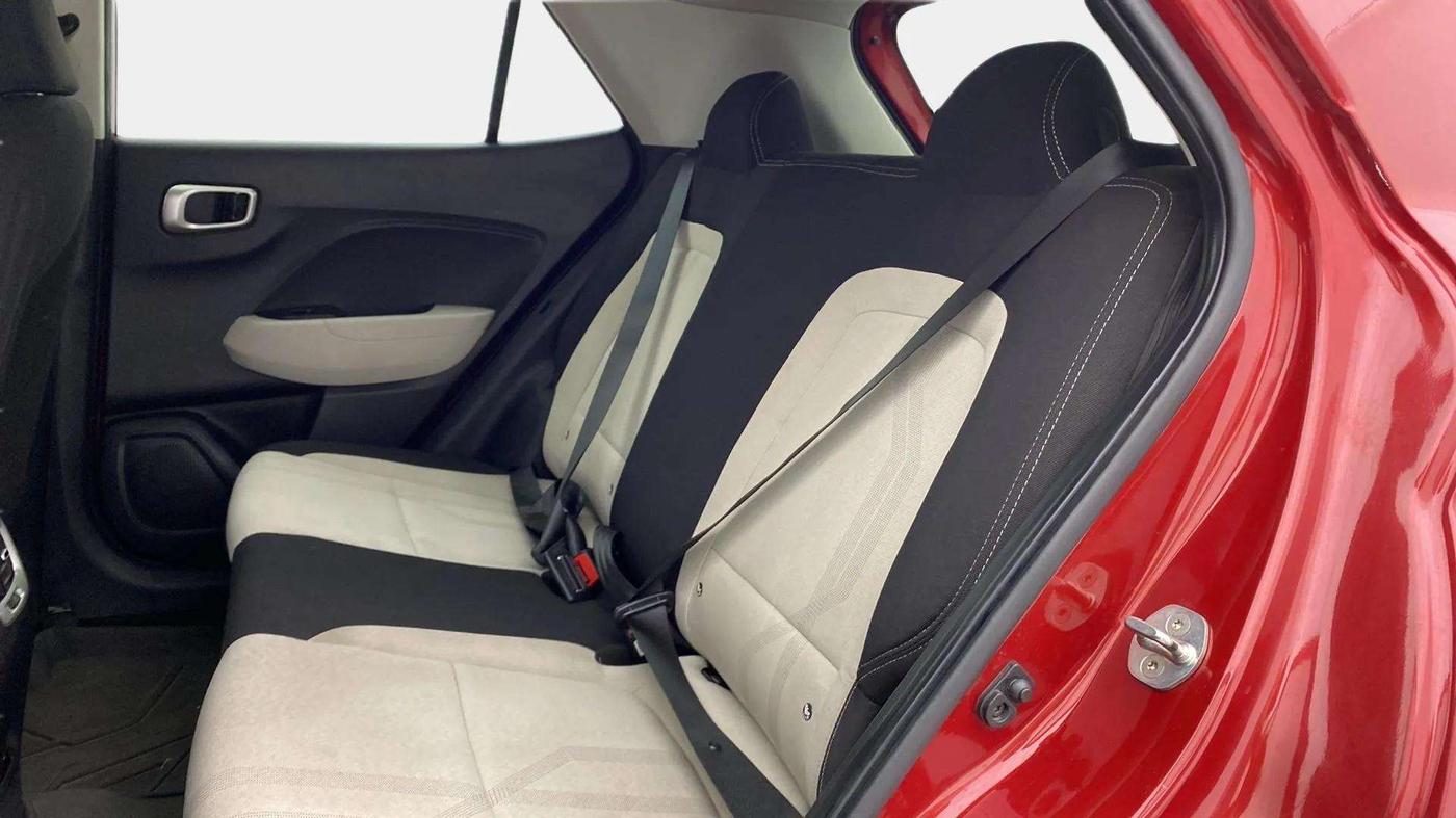 2022 Hyundai VENUE S 1.2, Petrol, Manual, 33,052 km, Right Side Rear Door Cabin
