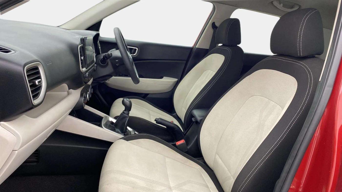 2022 Hyundai VENUE S 1.2, Petrol, Manual, 33,052 km, Right Side Front Door Cabin