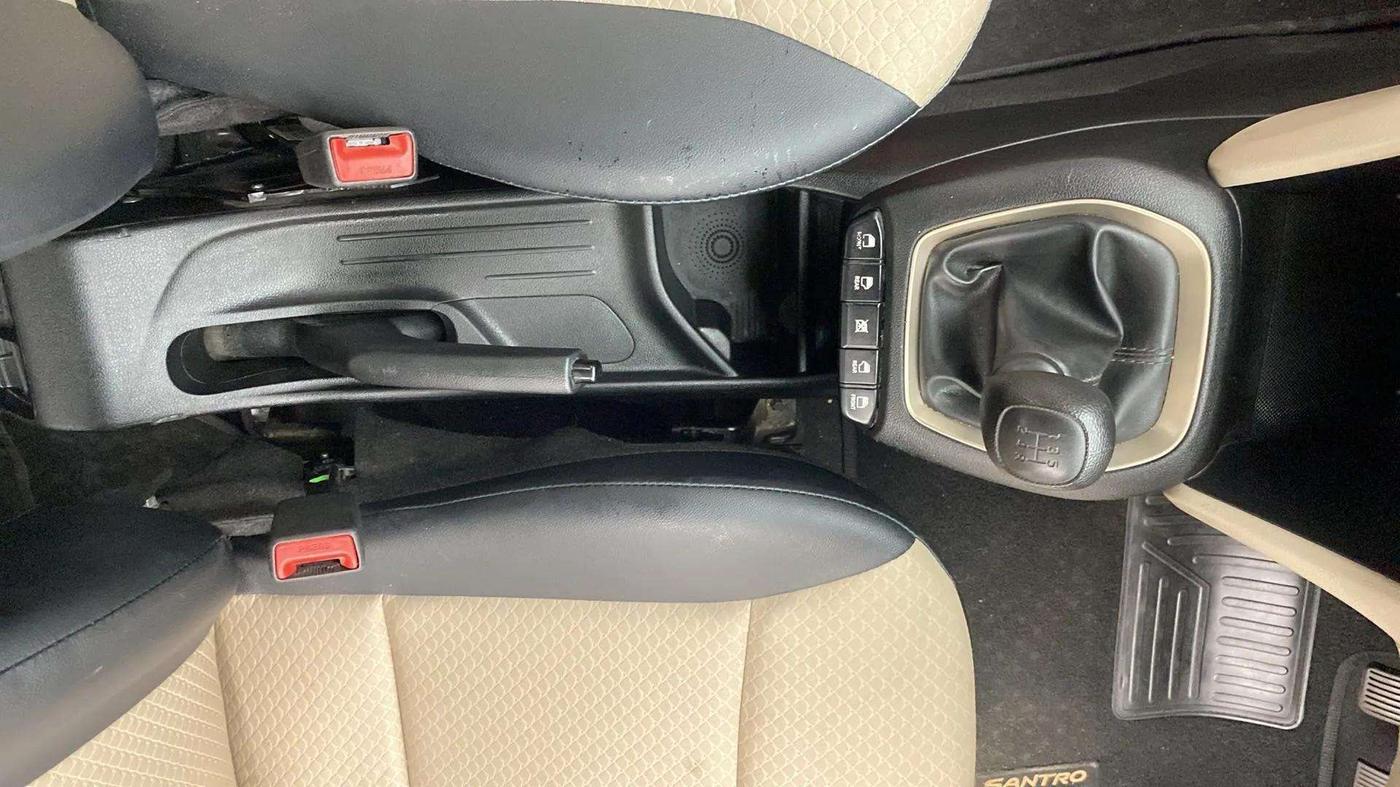 2022 Hyundai NEW SANTRO SPORTZ EXECUTIVE MT CNG, CNG, Manual, 36,573 km, Gear Lever