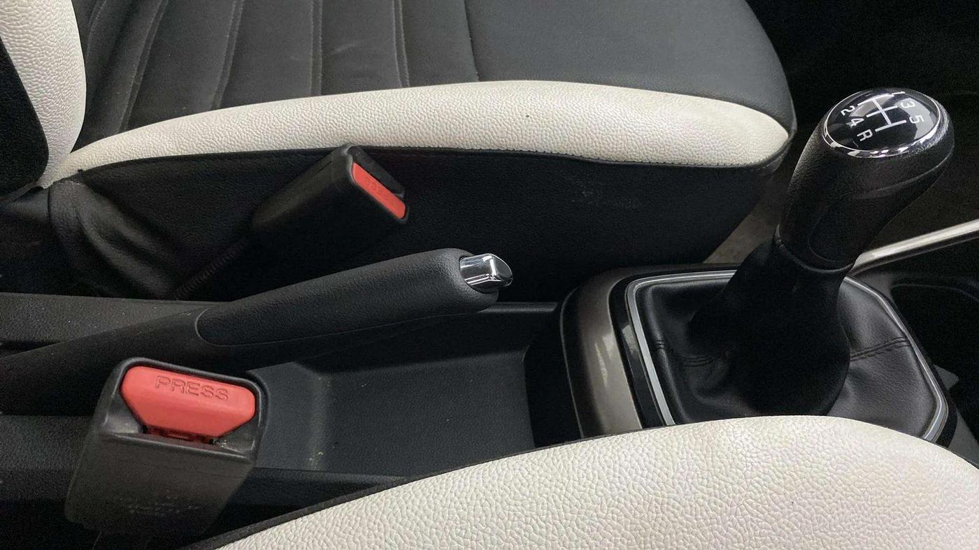 2019 Maruti IGNIS DELTA 1.2, Petrol, Manual, 27,128 km, Gear Lever