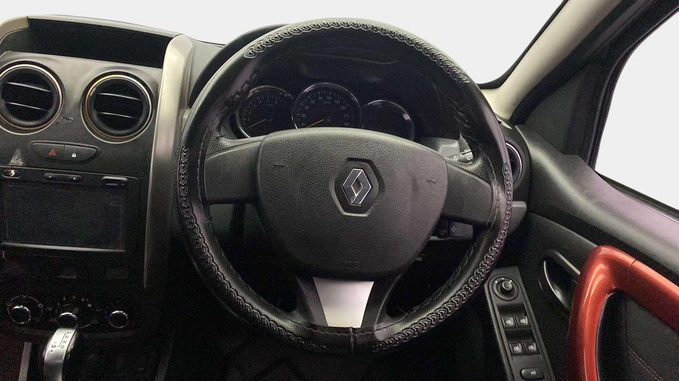 2017 Renault Duster RXS CVT, Petrol, Automatic, 40,518 km, Steering Wheel Close Up