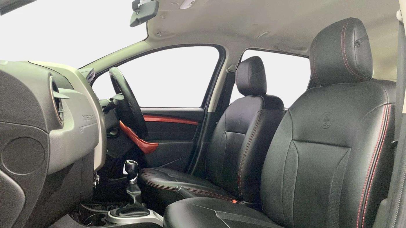 2017 Renault Duster RXS CVT, Petrol, Automatic, 40,518 km, Right Side Front Door Cabin