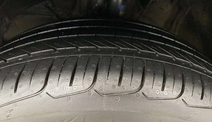 2019 Maruti Baleno ZETA PETROL 1.2, Petrol, Manual, 43,750 km, Left Front Tyre Tread