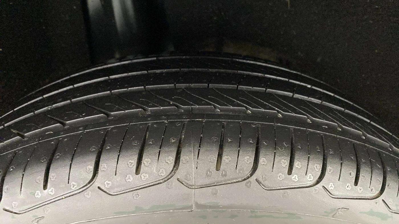 2019 Maruti Baleno ZETA PETROL 1.2, Petrol, Manual, 43,750 km, Right Rear Tyre Tread