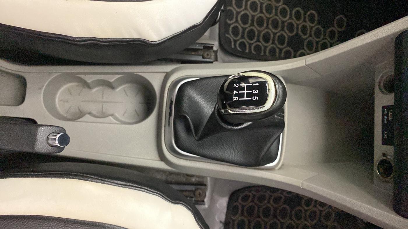 2016 Tata Tiago XT PETROL, Petrol, Manual, 91,051 km, Gear Lever