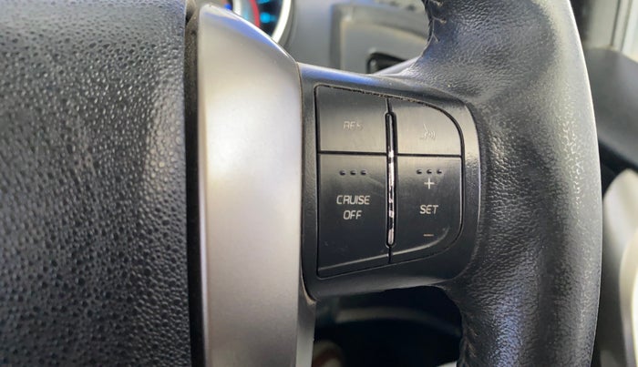 2019 Mahindra XUV500 W11 AT, Diesel, Automatic, 53,985 km, Adaptive Cruise Control