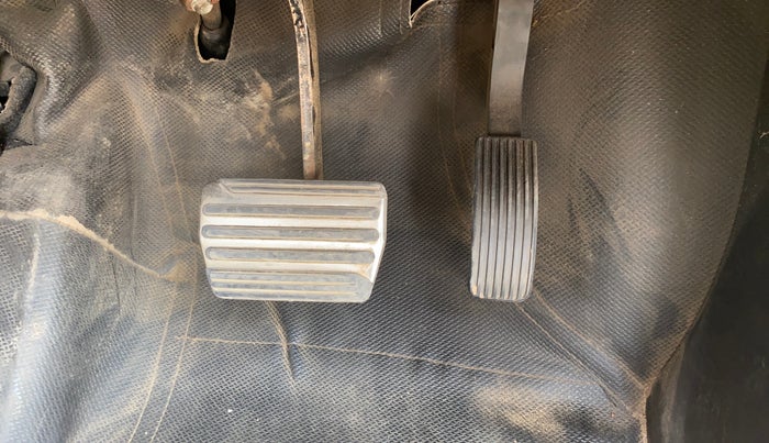 2019 Mahindra XUV500 W11 AT, Diesel, Automatic, 53,985 km, Pedals