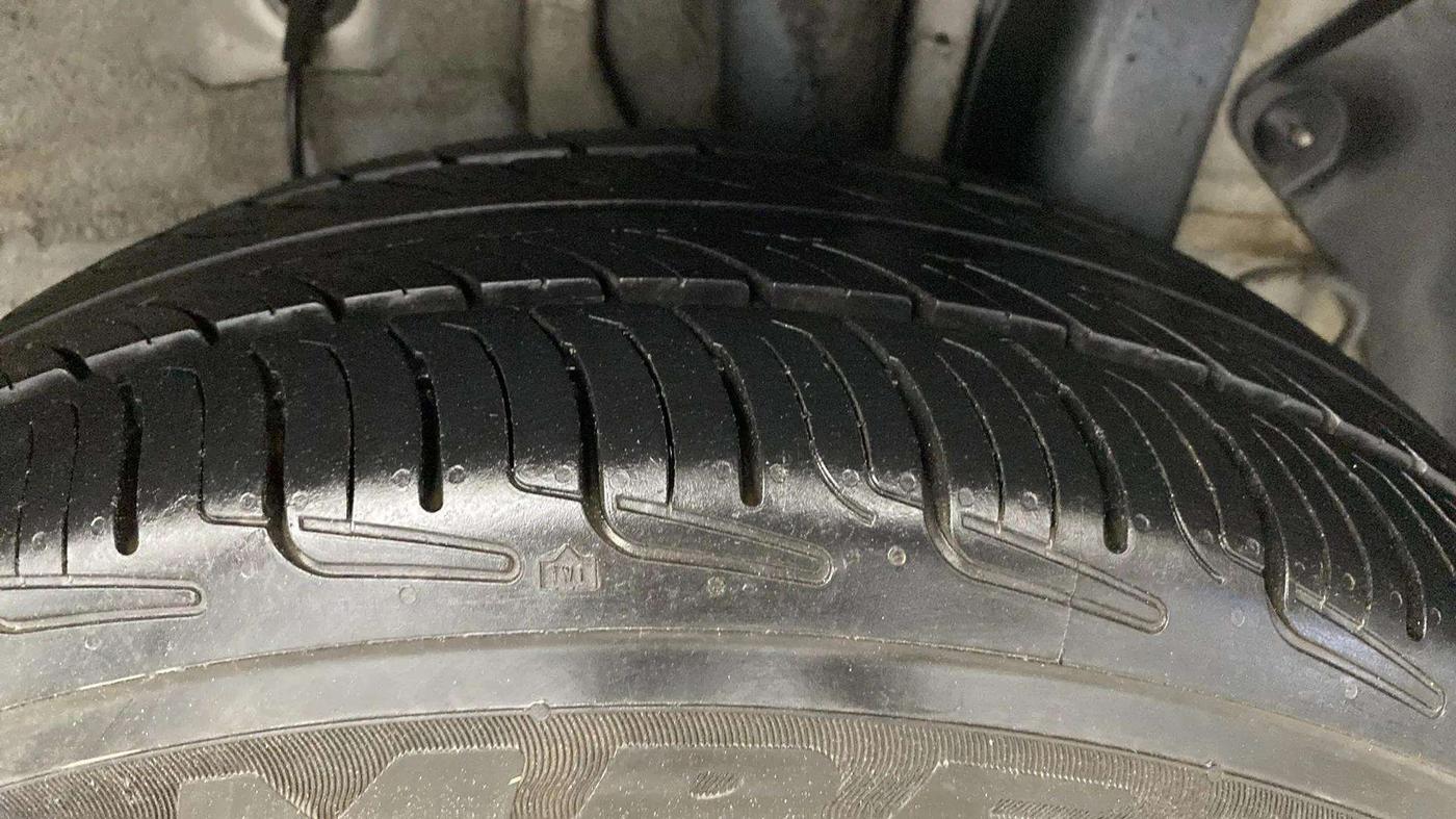 2019 Hyundai Elite i20 SPORTZ PLUS 1.2, CNG, Manual, 88,372 km, Left Rear Tyre Tread