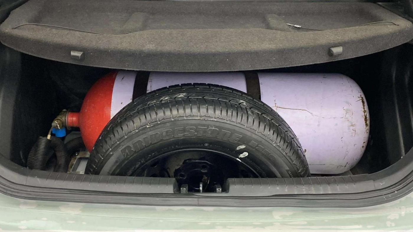 2019 Hyundai Elite i20 SPORTZ PLUS 1.2, CNG, Manual, 88,372 km, Boot Open Zoomed View