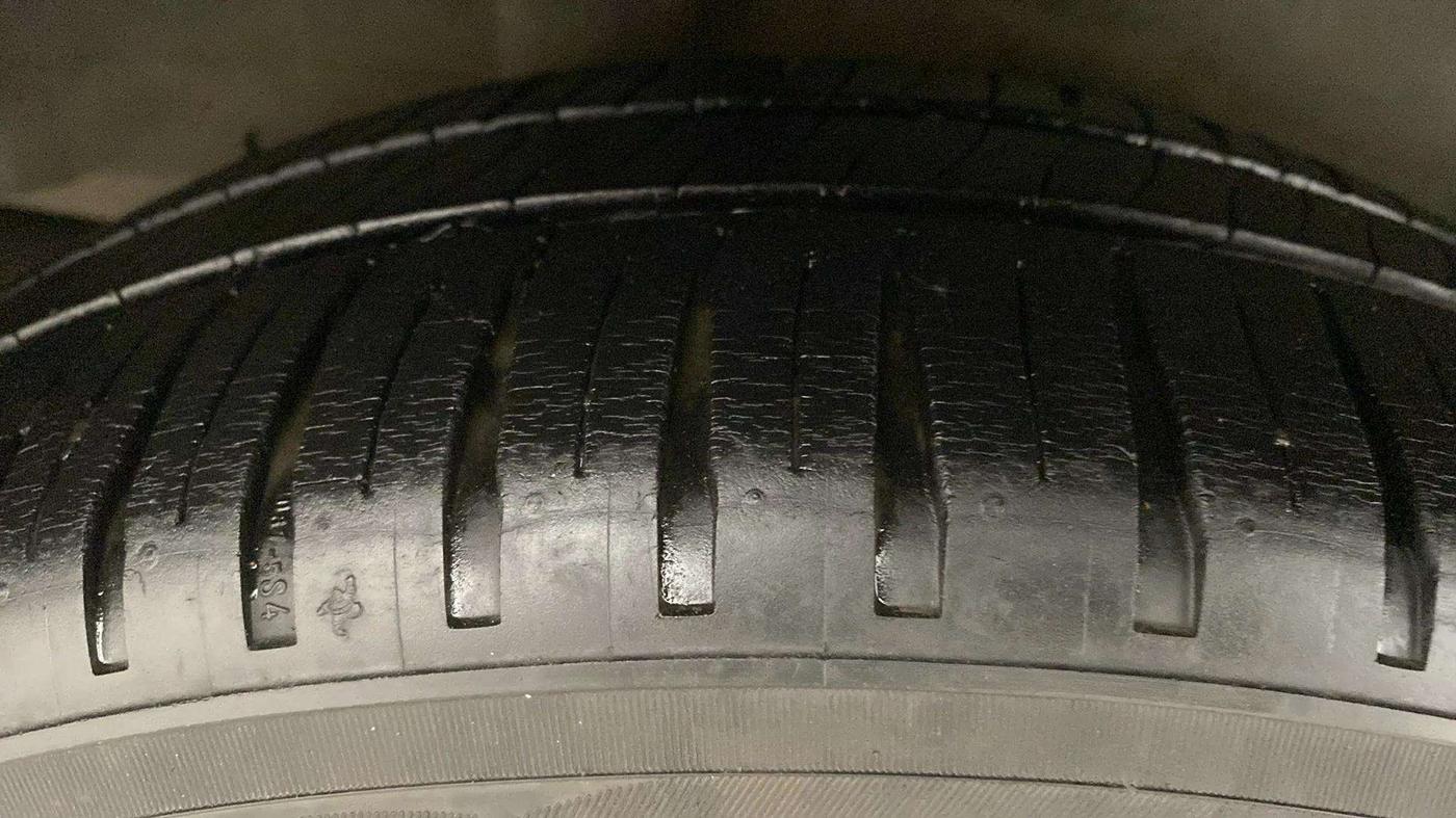 2016 Honda Jazz 1.2L I-VTEC V AT, Petrol, Automatic, 72,844 km, Left Front Tyre Tread