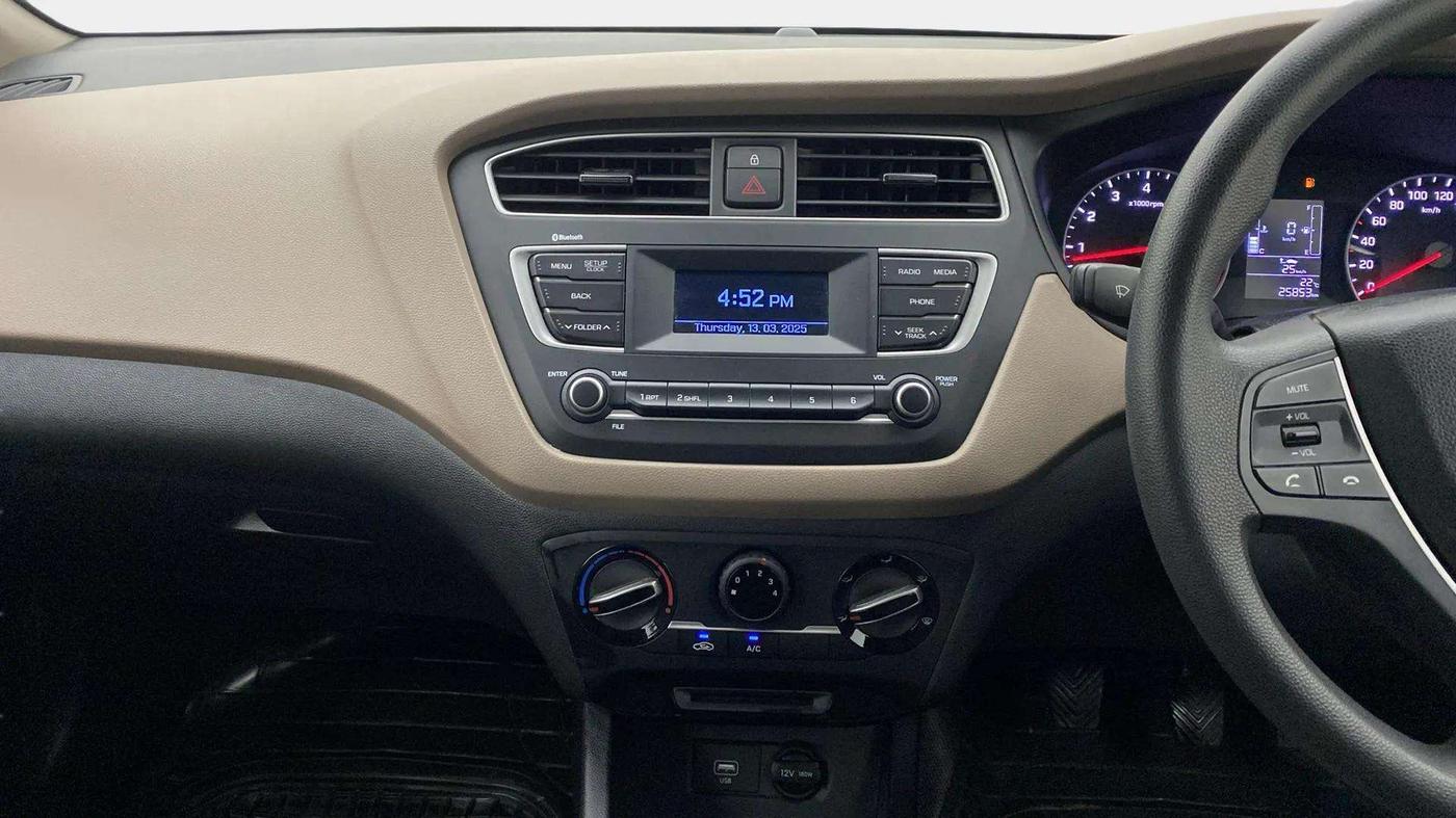 2020 Hyundai Elite i20 MAGNA PLUS 1.2, Petrol, Manual, 25,852 km, Air Conditioner