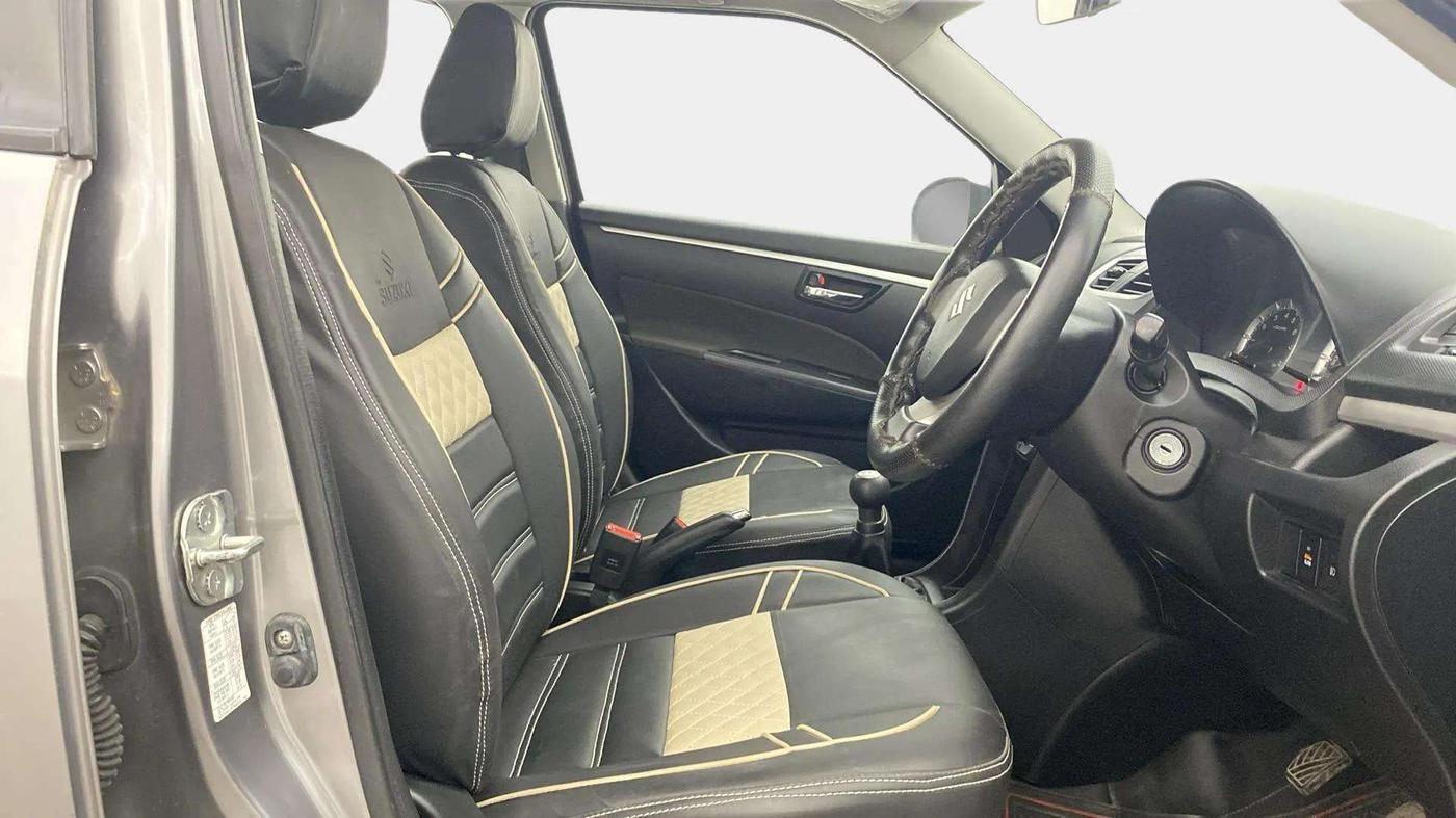 2015 Maruti Swift VXI, Petrol, Manual, 38,168 km, Right Side Front Door Cabin