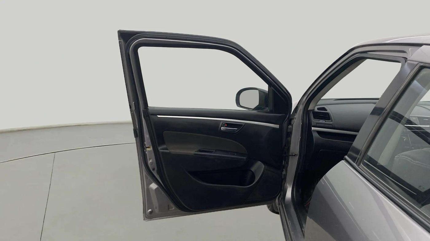 2015 Maruti Swift VXI, Petrol, Manual, 38,168 km, LHS Front Door