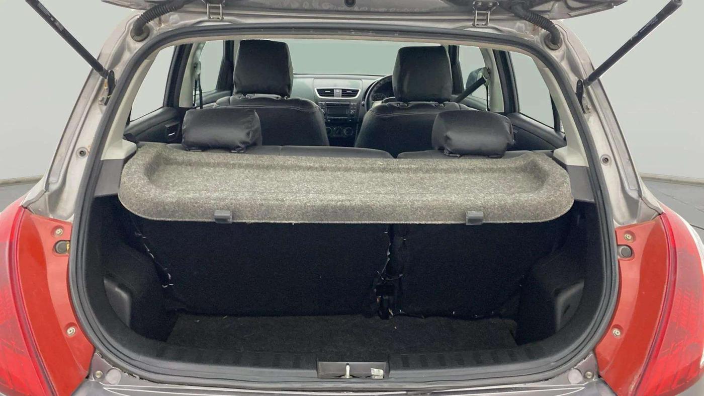 2015 Maruti Swift VXI, Petrol, Manual, 38,168 km, Boot Inside